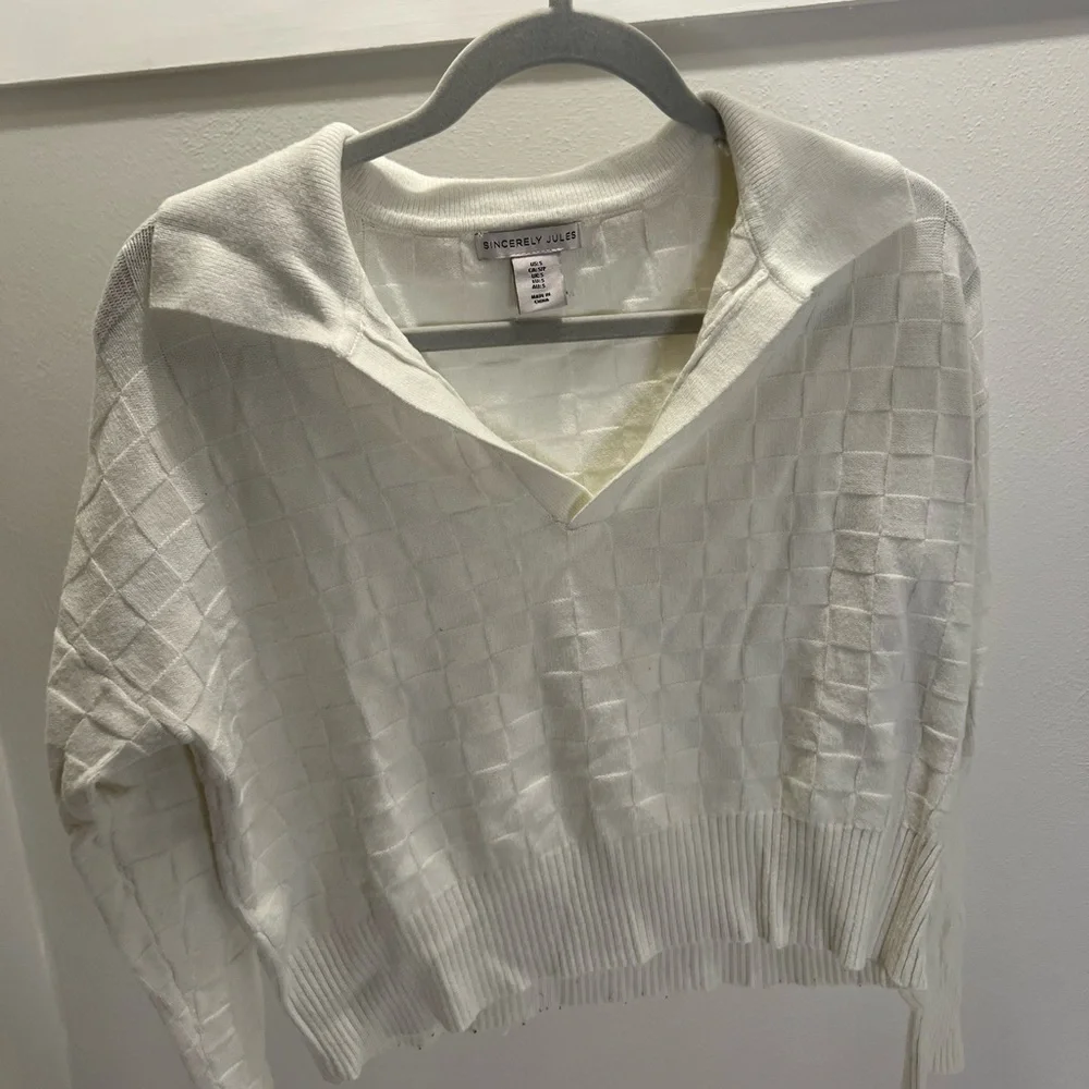 Sincerely Jules V-Neck Sweater - Picture 2 of 6